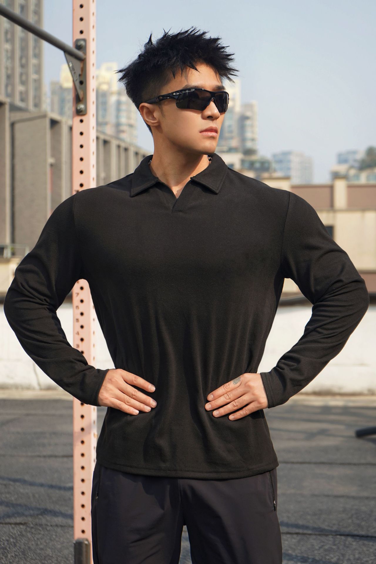갈매기 칼라 블랙