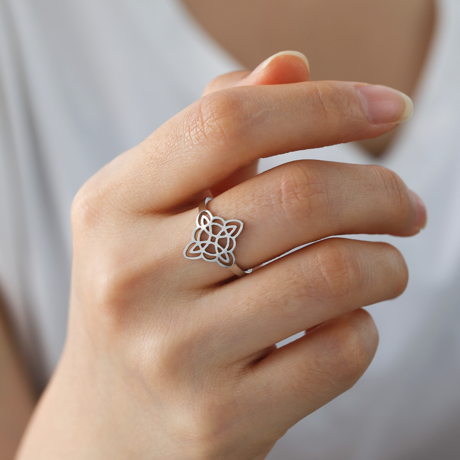 1 Piece Quantity Wholesale Jewelry Simple Style Witches Knot Solid Color 304 Stainless Steel Plating Rings