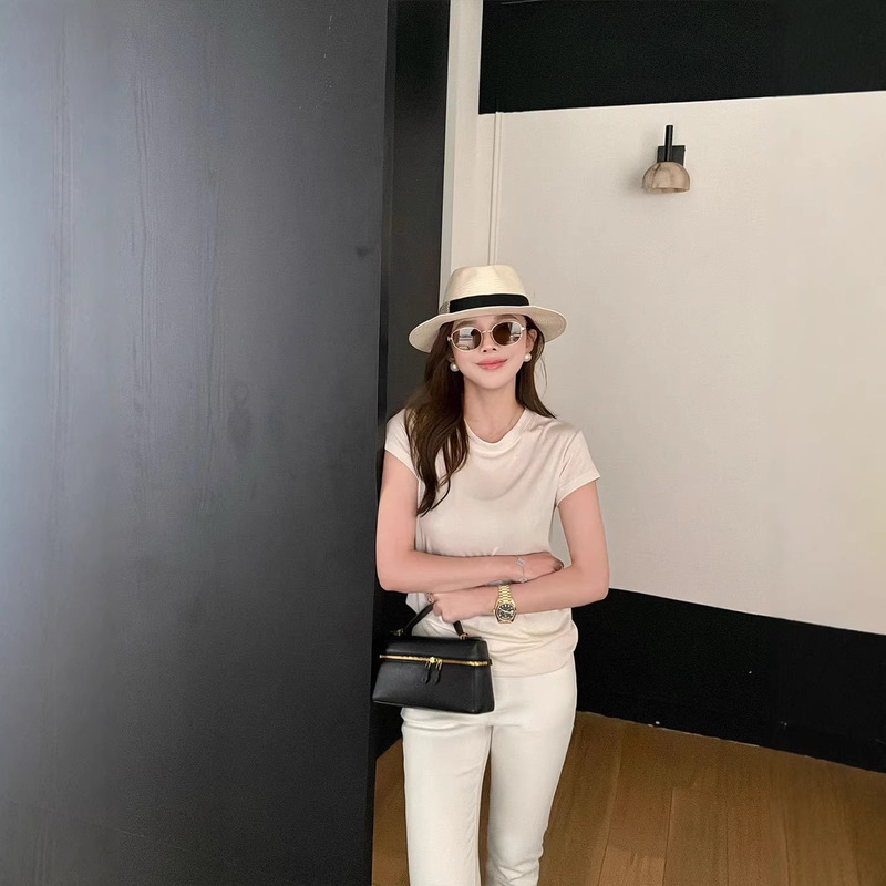 In-Stock Tencel Wool Regular Shoulder Short-Sleeve T-Shirt, Slim Fit, Versatile Basic Style, Inner Layering Shirt, One-Piece Wholesale In-Stock Tencel Wool Regular Shoulder Short-Sleeve T-Shirt, Slim Fit, Versatile Basic Style, Inner Layering Shirt, One-Piece Wholesale