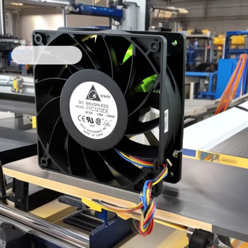 台达 12CM 12v 2.4A 超频暴力风扇 主板PWM智能控速 FFC1212DE