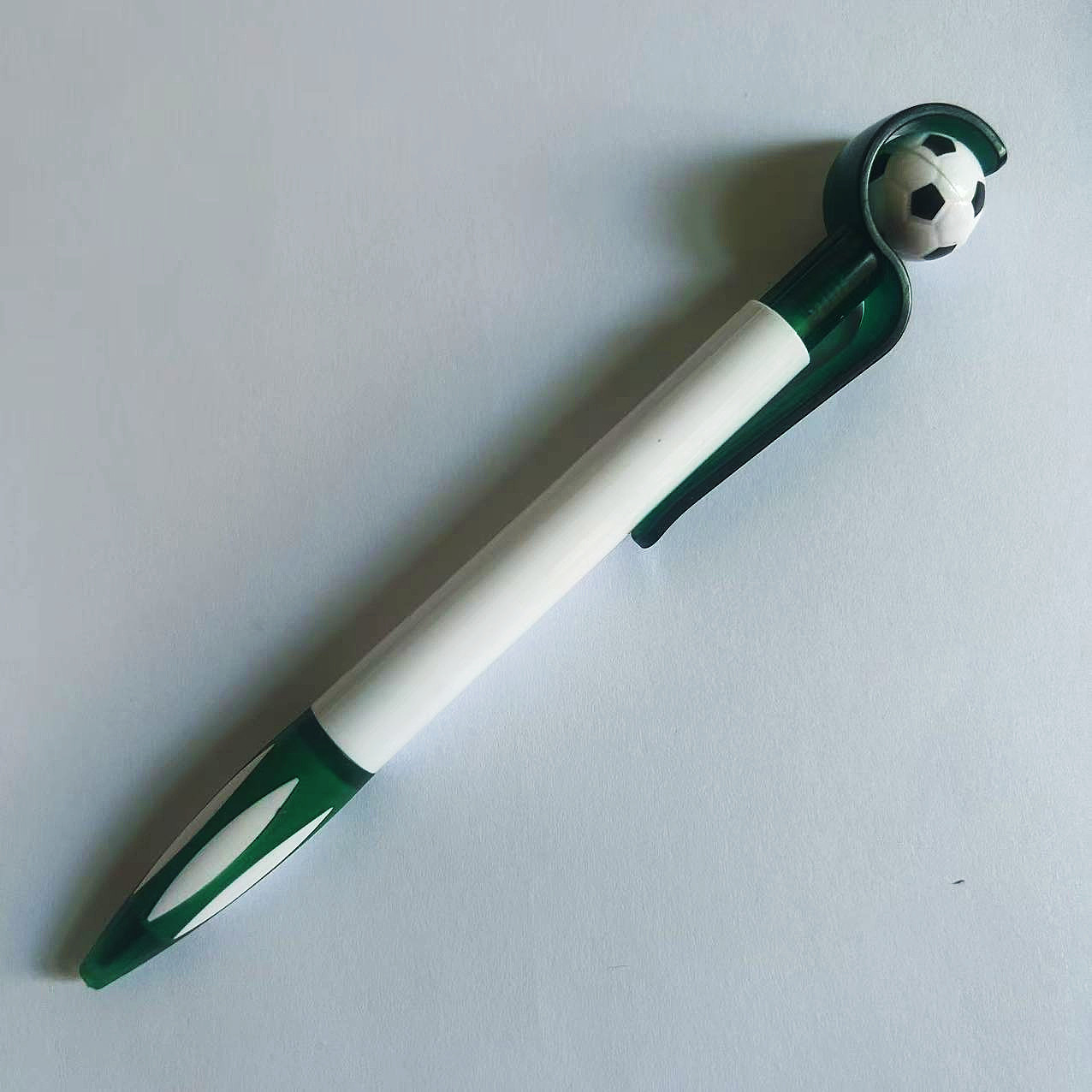 Bolígrafo de Plástico con Forma de Dibujo Animado Más Vendido, Bolígrafo de Fútbol, Bolígrafo Promocional de Oficina, Bolígrafo Publicitario con Impresión de Logotipo