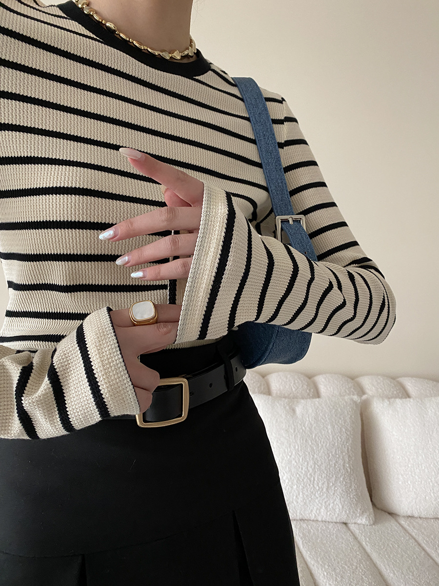 Sinanbo Daily Fashionable Walf Checks Fabric Black Edge Small round Neck Striped T-shirt Bottoming Shirt