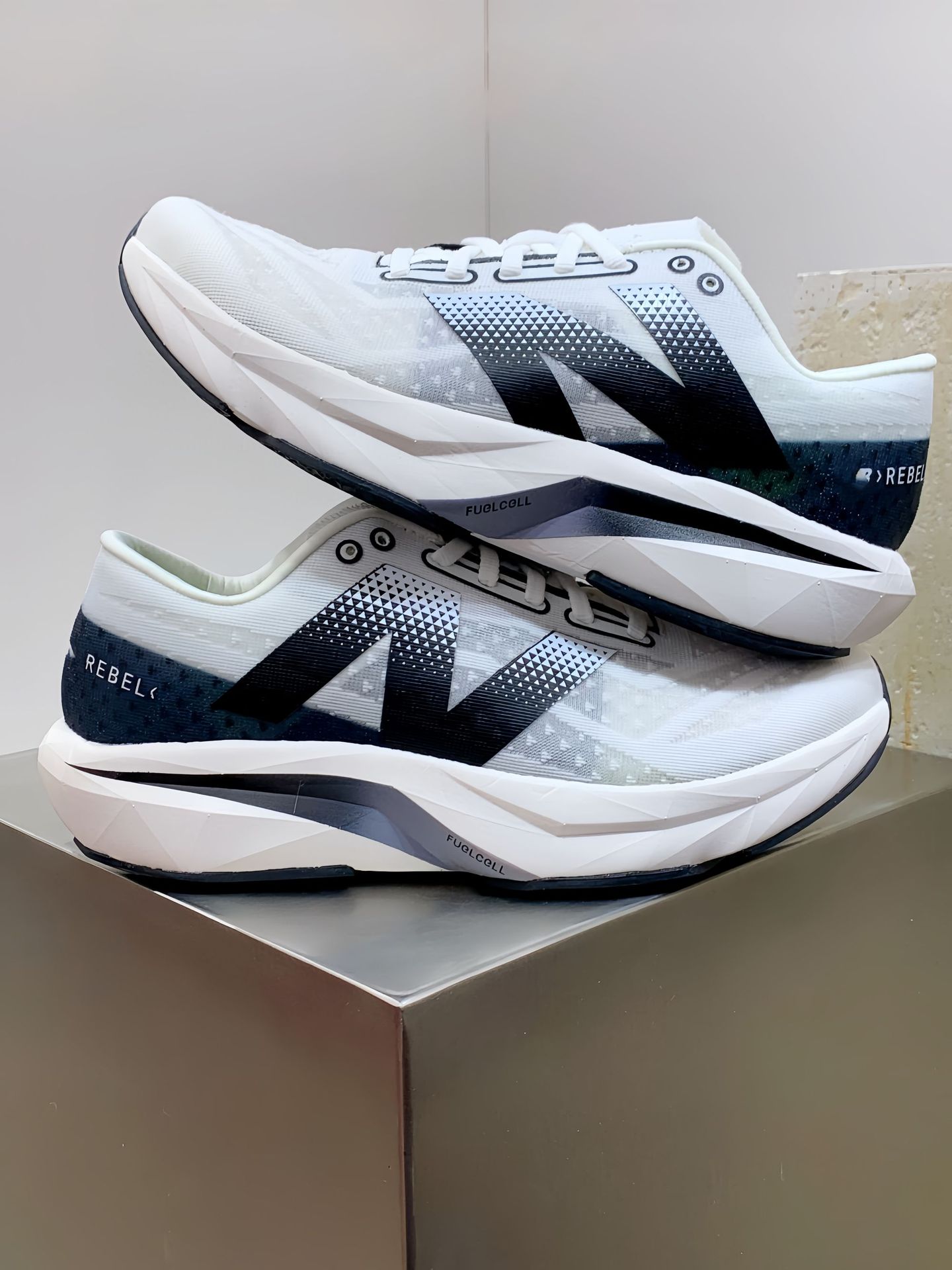 fuecell nb 화이트 블랙