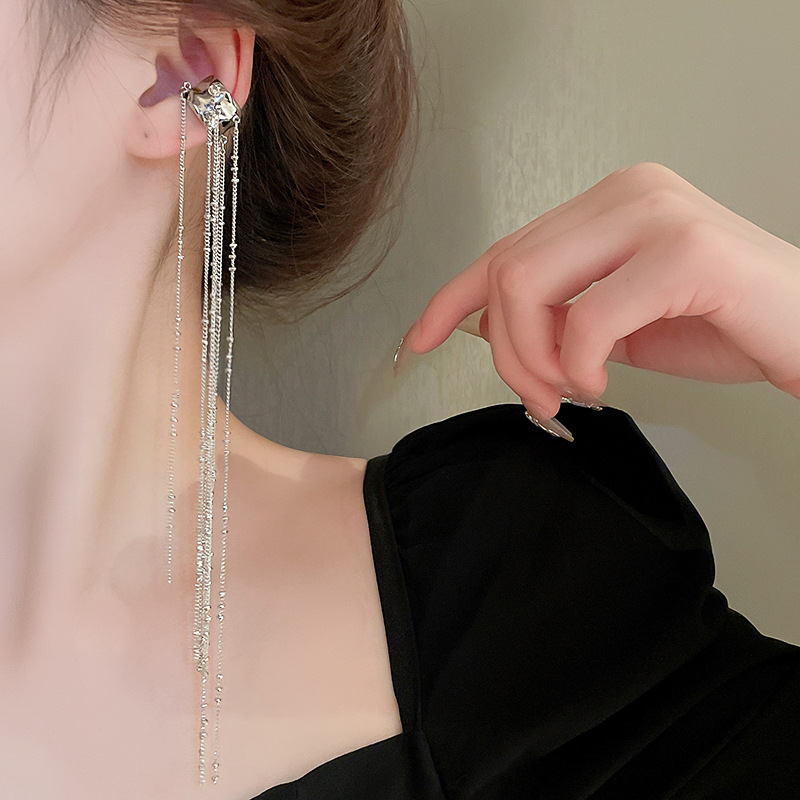 Elegante borla de cadena larga no perforada en forma de C clip de hueso de la oreja de moda personalidad temperamento viajero pendientes de alto grado para las mujeres