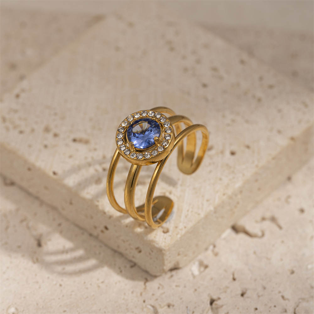 Anillo de acero inoxidable europeo y americano de Tena, acero de titanio, no se desvanece, anillo de gemas de nicho de lujo ligero salvaje, anillo transfronterizo