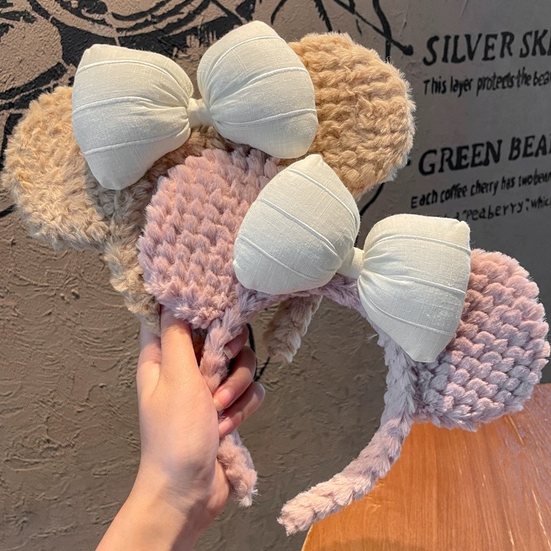 Cartoon headband with bow