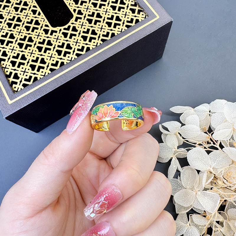 Anillo de abertura de esmalte de oro de arena vietnamita nicho femenino de alto nivel de lujo ligero estilo chino retro accesorios Yiwu