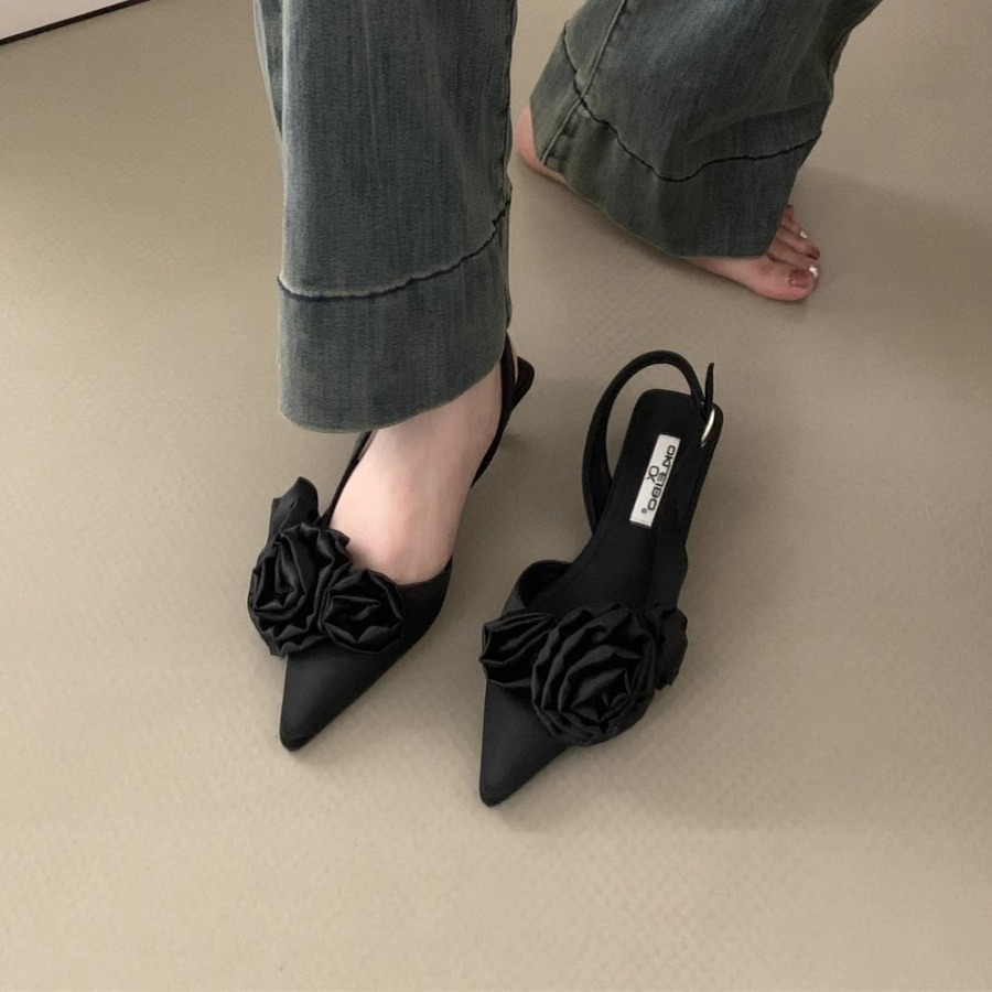 Punta estrecha francés flor negro cerrado dedo del pie Sandalias Zapatos de hadas 2024 nueva primavera y verano de la tarde de las señoras zapatos de una sola capa