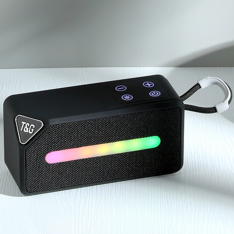 Transfronterizo nuevo TG685 altavoz Bluetooth portátil led tarjeta subwoofer inalámbrico Bluetooth sensación de sonido ambiente