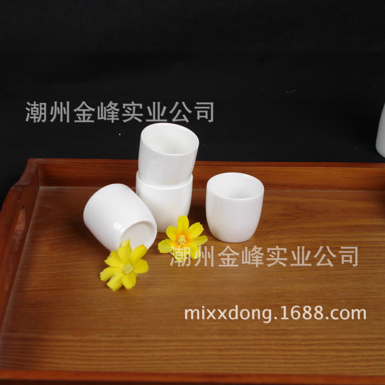 源头厂家批发陶瓷小酒杯 白酒杯 企鹅烈酒杯 酒家用品 一口杯