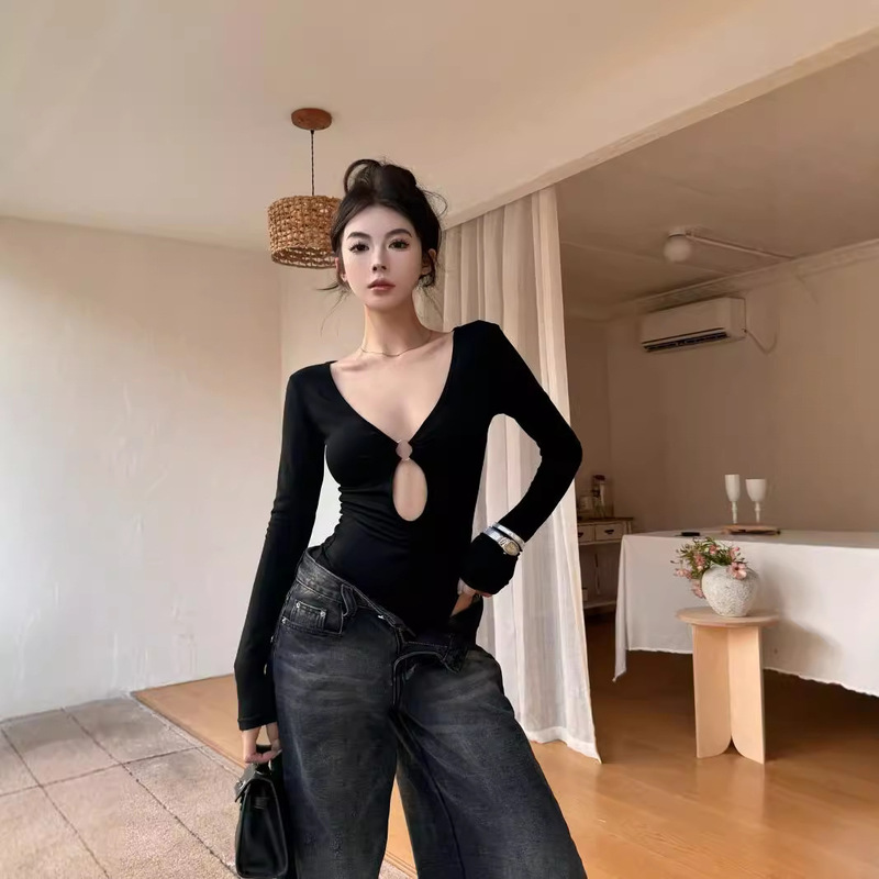 [Factory in stock] black hollow sexy hot V-neck T-shirt early autumn slim bottoming shirt long sleeve one-piece top