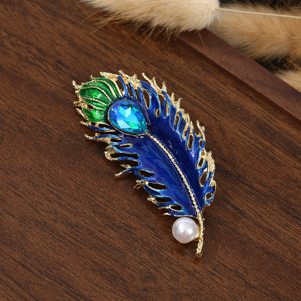 Retro Vintage Style Pin Leaf Peacock Colorful Alloy Feather Zircon Unisex Corsage display picture 16