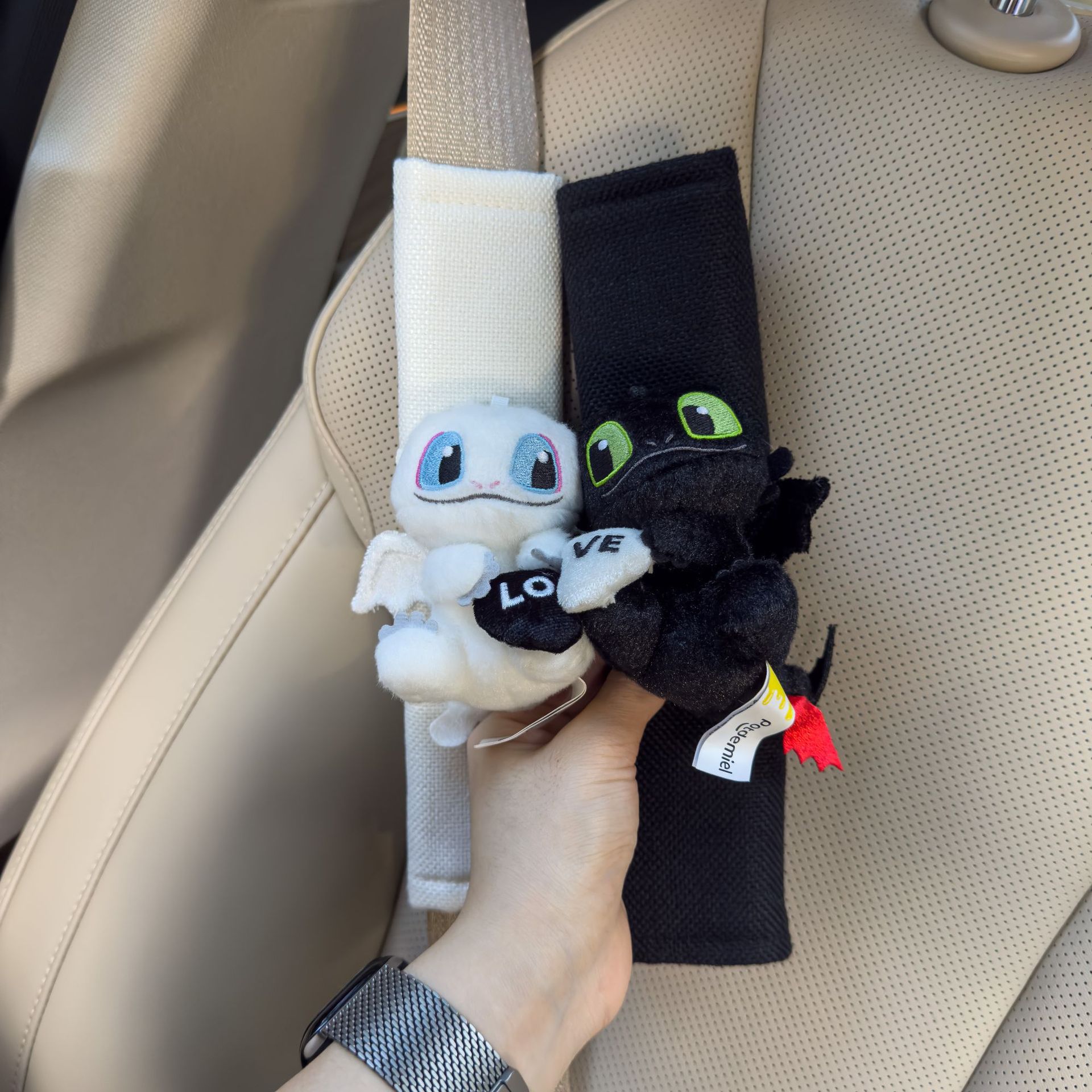 Authentic How to Train Your Dragon Toothless Car Seatbelt Shoulder Pad Car Interior Plush Toy Couple New Car Gift for Women