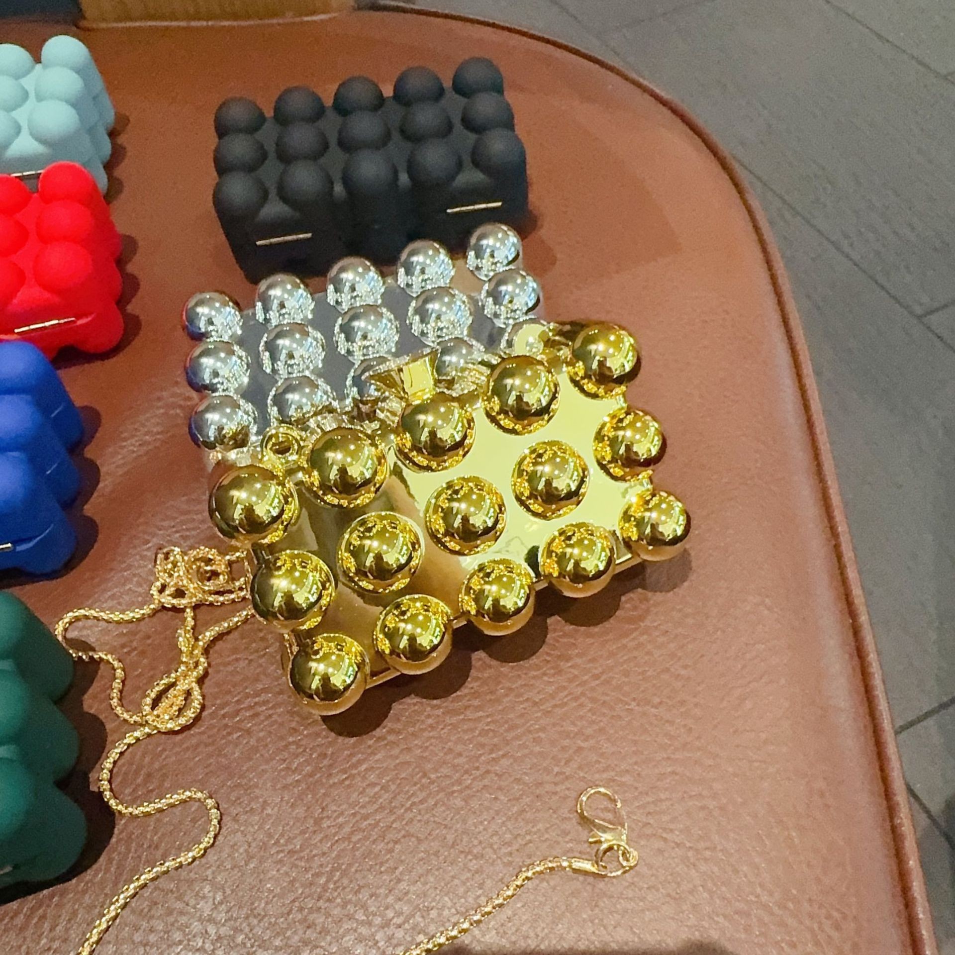 Nuevo paquete de cena acrílico transfronterizo europeo y americano bolsas de huevos creativas de un solo hombro de diseño de moda mini bolsas de cena