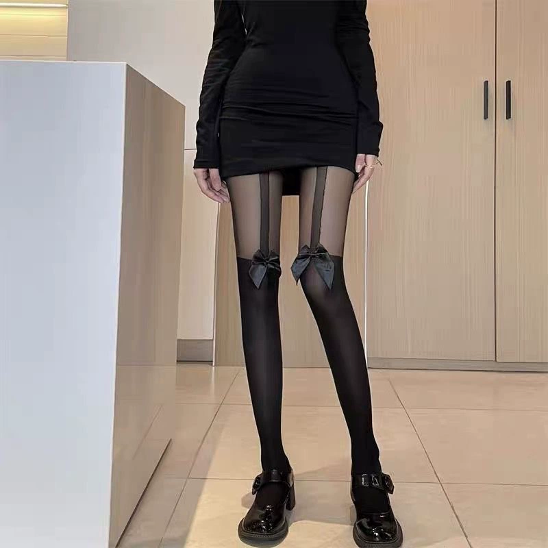 Tights with bow