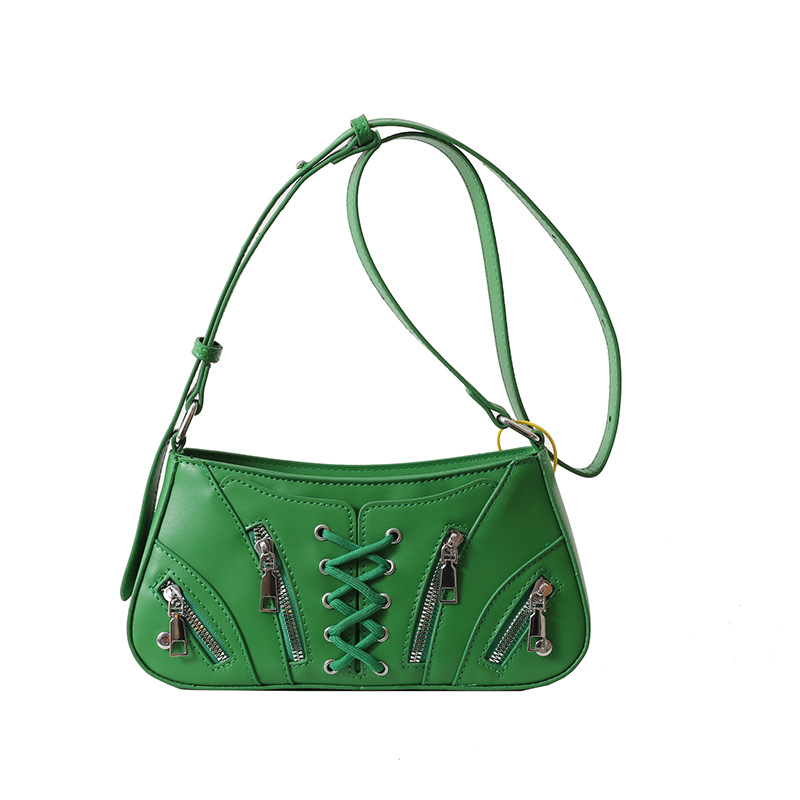 Bolso bandolera transfronterizo femenino 2024 nuevo estilo personalidad chica caliente estilo remache bolso de axila moda bolso bandolera de un solo hombro