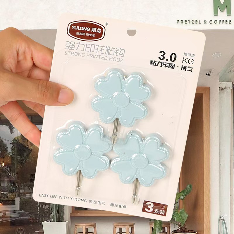 Tres ganchos viscosos transparentes de fresas rosa ganchos viscosos de dibujos animados ganchos viscosos multifuncionales para hogares dormitorios para estudiantes