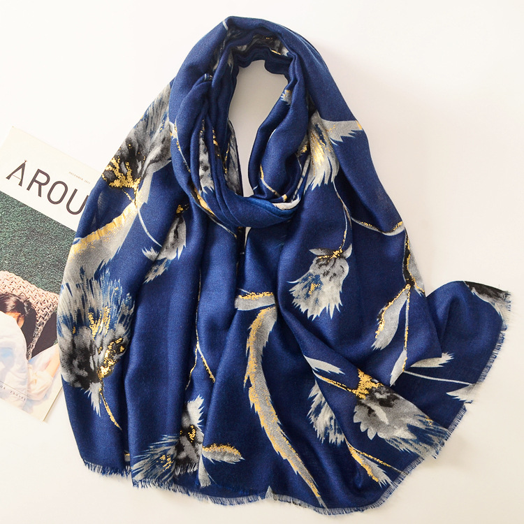 Otoño e invierno estilo coreano versátil moda satén algodón bronceado bufanda de seda volante cálido chal decorativo de algodón y lino sensación bufanda