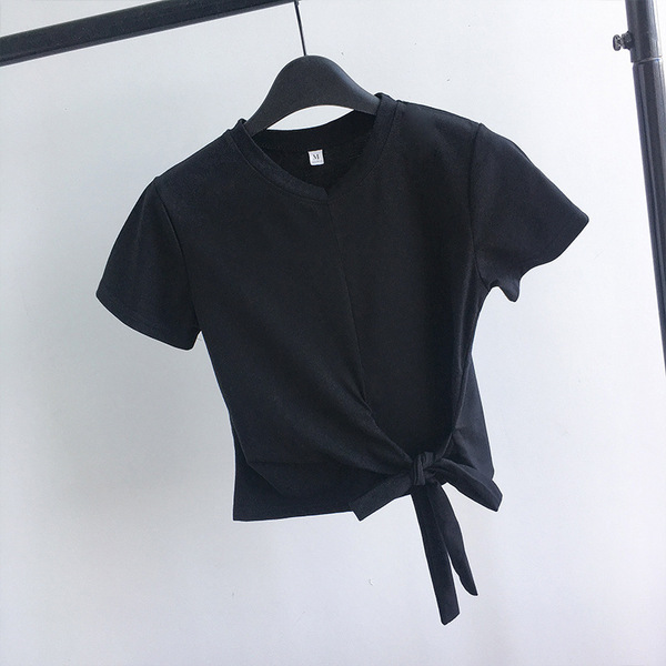 Belt with a round collar