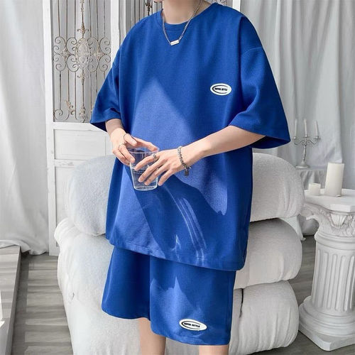Men's Summer Youth Streetwear Casual Set with Loose Short-Sleeve T-Shirts and Korean-Style Short Shorts, Two-Piece Street Smart Athleisure Outfit