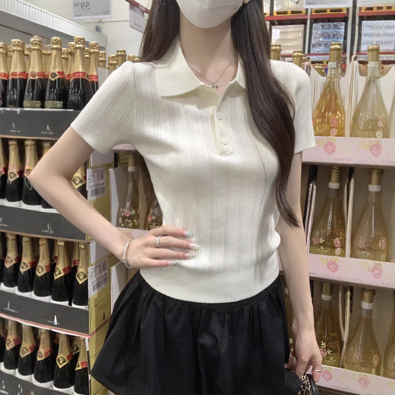 In Summer, the Cool and Stylish Polo-Collar Ice Silk Knit Short-Sleeve T-Shirt for Women Is a Chic and Unique Top in Korean Style In Summer, the Cool and Stylish Polo-Collar Ice Silk Knit Short-Sleeve T-Shirt for Women Is a Chic and Unique Top in Korean Style