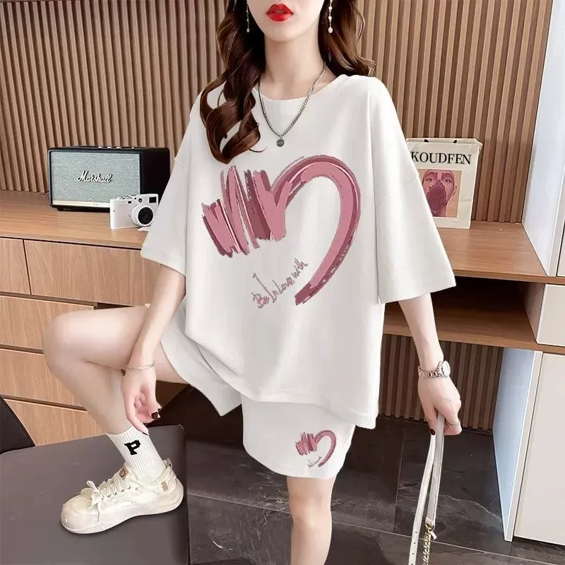 Повседневный спортивный костюм больших размеров для женщин, летние новые стильные свежие шорты с короткими рукавами, модный свободный утягивающий комплект из двух предметов