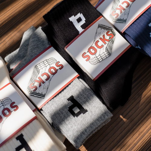 Socks for men and women, spring and autumn workwear style outer wear, trendy and versatile, mid-length tube letter sports pile socks, women's mid-tube socks