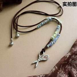 时尚做旧剪刀吊坠长项链复古度假风女款轻奢小众高级感叠戴毛衣链