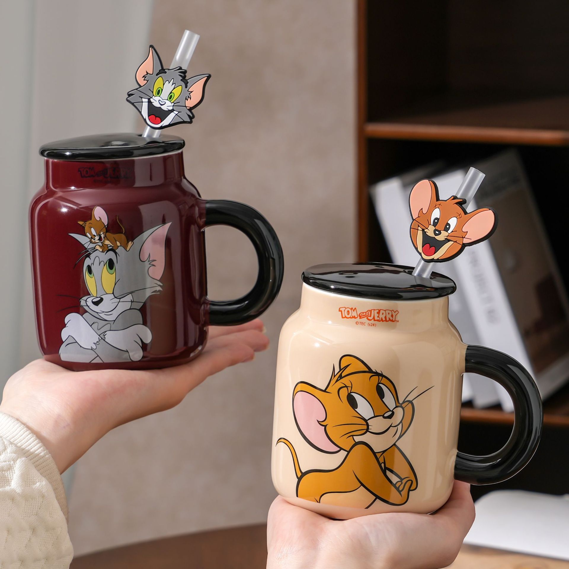 Auténtico autorizado gato y ratón cartón de dibujos animados exquisita caja de colores oficina en el hogar acompañante regalo fabricante de tazas de cerámica