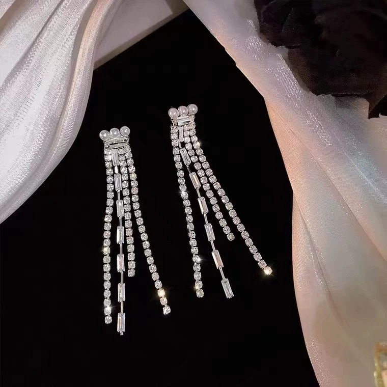 S925 aguja de plata moda diamante lleno de pendientes de borla súper flash ligero lujo de alta calidad pendientes de perlas temperamento todo-fósforo mujer