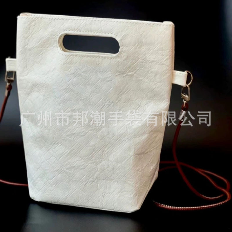 8300c1e32d76eea829eefa8dc772f6