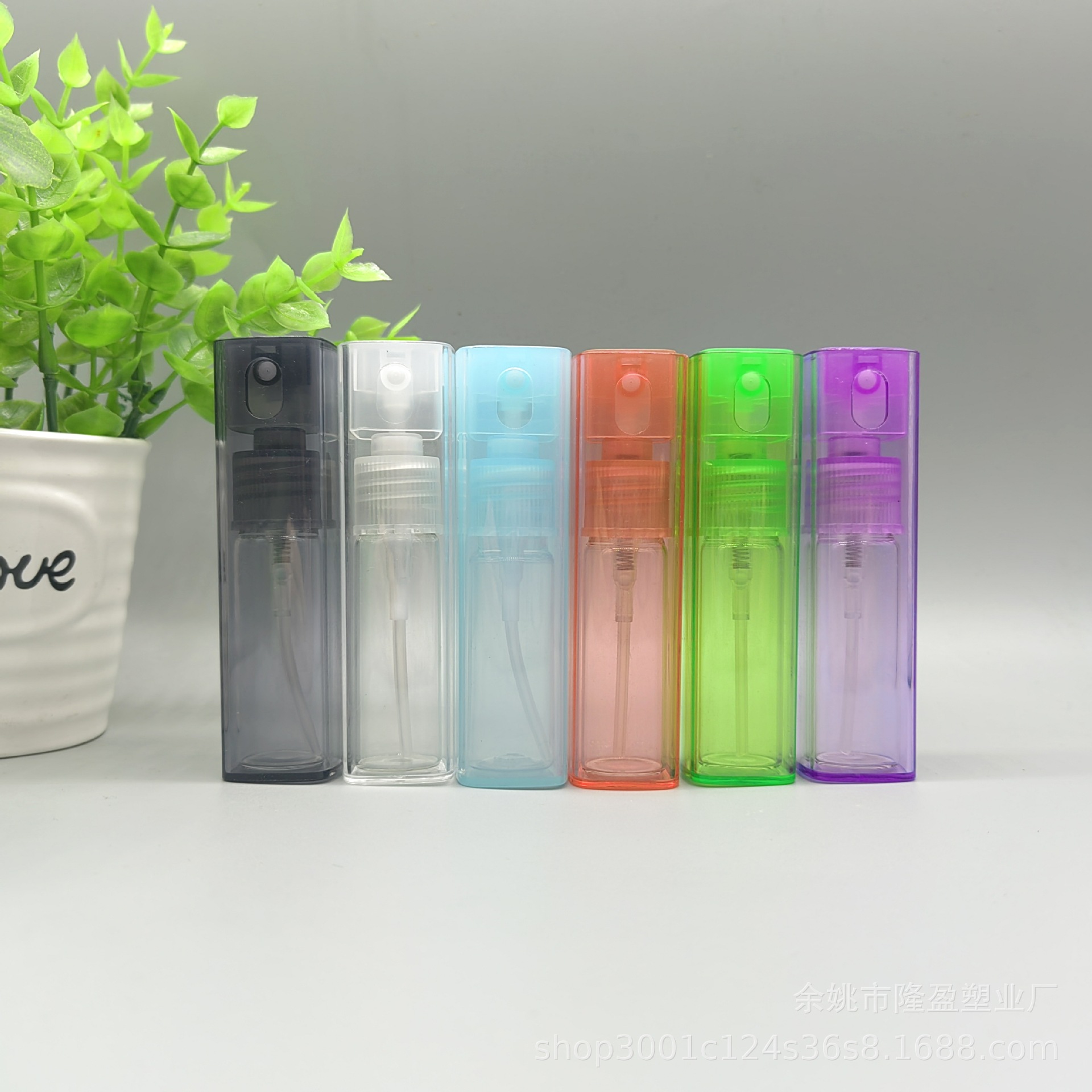厂家批发10ml彩色喷雾方管 pet瓶子喷雾瓶 便携香水分装瓶