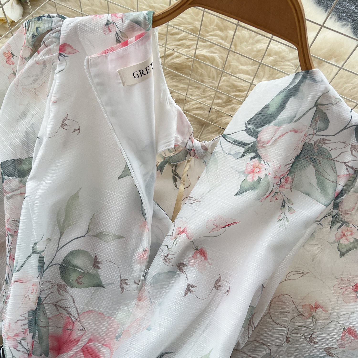 Women's French Romantic Floral Print Dress Summer Korean Style V Neck Tie Up Short Sleeve Waist Cinching A Line Long Skirt Elegant_ecoleips.com