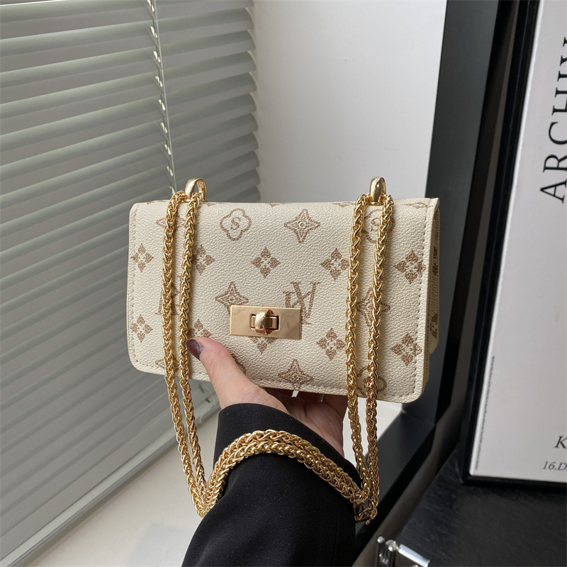2025 New Fashion Versatile Mobile Phone Chain Bag Popular Classic Shoulder Crossbody Bag Women's Retro Small Square Bag 2025 New Fashion Versatile Mobile Phone Chain Bag Popular Classic Shoulder Crossbody Bag Women's Retro Small Square Bag