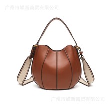 Z��2025�ļ���ƷŮ���r�аٴ�������ƴ��ͨ������б��ˮͰ��