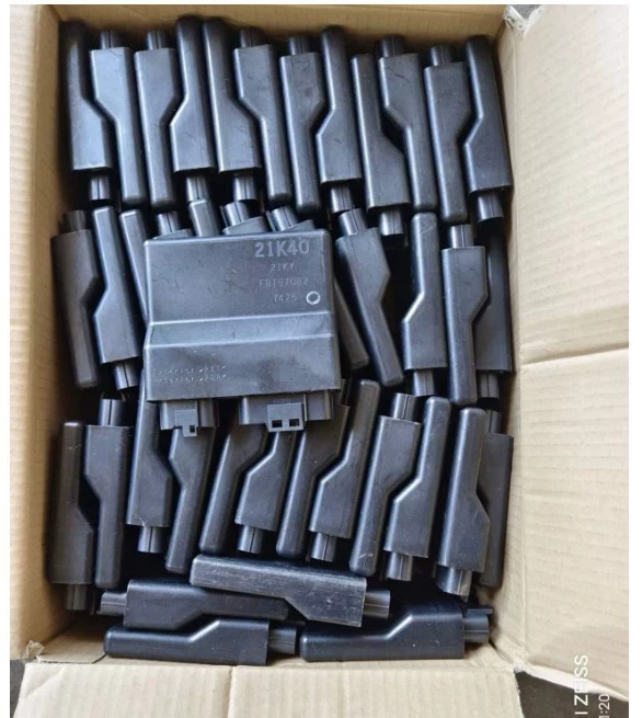 Мотоцикл компьютер доска F8T57082 21K40 Computer version of motorcycle.