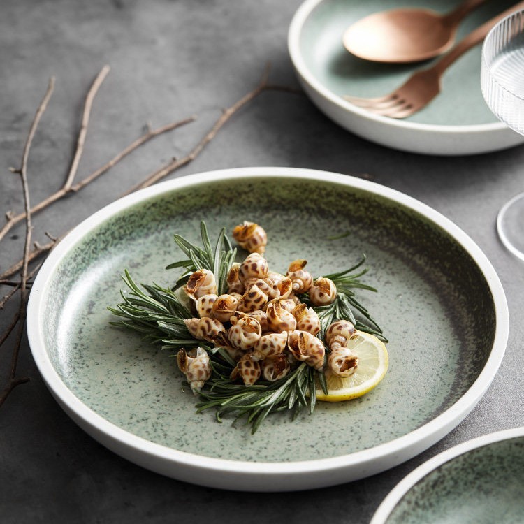 Beautiful Round Kiln-Glazed Ceramic Western-Style Deep Dish Plate, Attractive Cold Dish Plate for Hotel and Restaurant Tableware