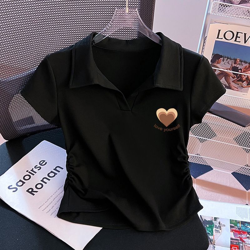 デザインラペルポロシャツ右肩半袖レディーストップス夏のホットガールVネックスリムプリーツピンクTシャツ甘い|undefined