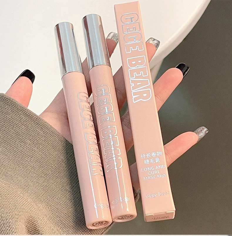Gege bear's slender and curly mascara features a fine brush head that is dense, waterproof, long-lasting, and less prone to smudge, making it suitable for beginners undefined