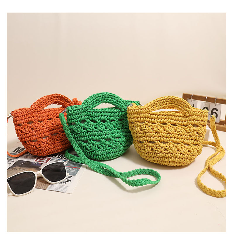 Women's Small Cotton Solid Color Vintage Style Classic Style Square Magnetic Buckle Straw Bag display picture 3