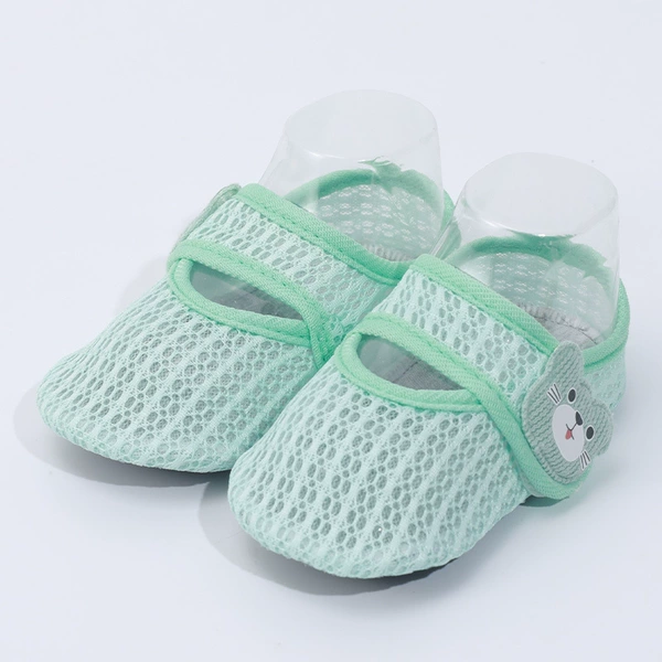 Summer network eye is elegant green