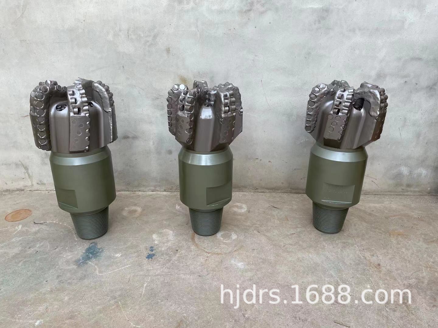 优质8 1/2,5刀翼pdc金刚石复合片钻头水井油田用硬地层钻头打砾岩