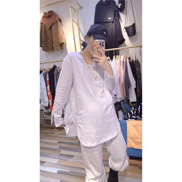 Extra large winter base body-friendly long-sleeve with a round…