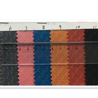 供应压变pu斜布纹 pu材料 热压变色pu 水刺斜布商标包装革