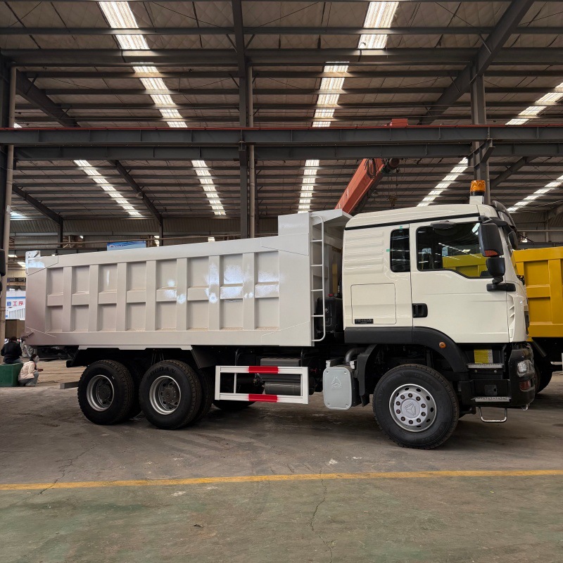 Exported to Africa, eight-wheel hydraulic dump truck HOWO TX, 440 horsepower dump truck for transporting soil and debris