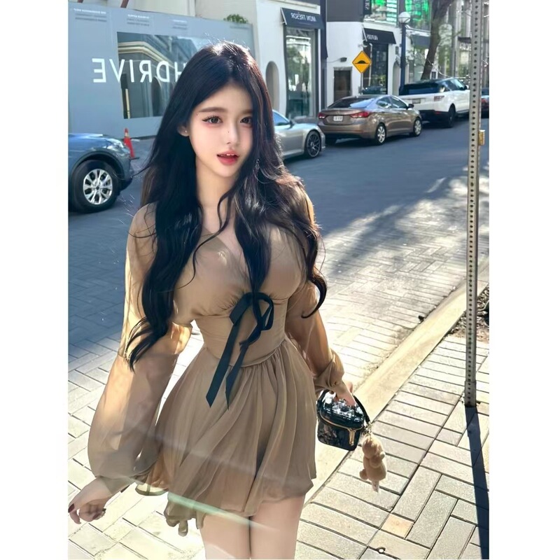 [Pearl Chiffon + Lining] Pure Lust Style V-Neck High-End Elegant Slimming Look Short Skirt Waist-Cinching Winter Early Autumn Dress