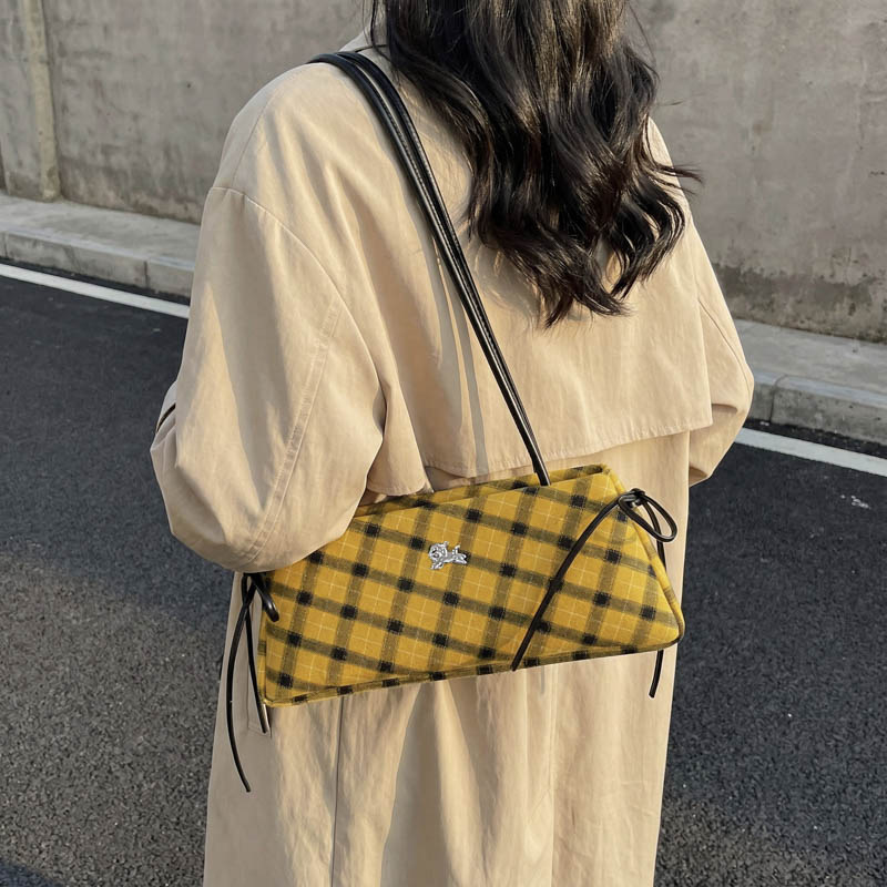 French Style Niche Plaid Underarm Bag For Women - Elegant Versatile Minimalist Baguette Handbag, Sophisticated Fashion Commuter Shoulder Bag - Thumbnail 3