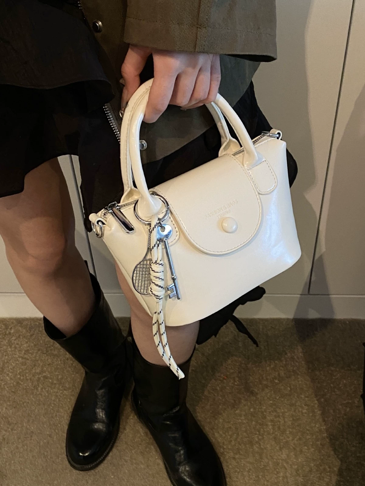Shoulder bag, retro one-shoulder bag, handheld small bag, high-end
