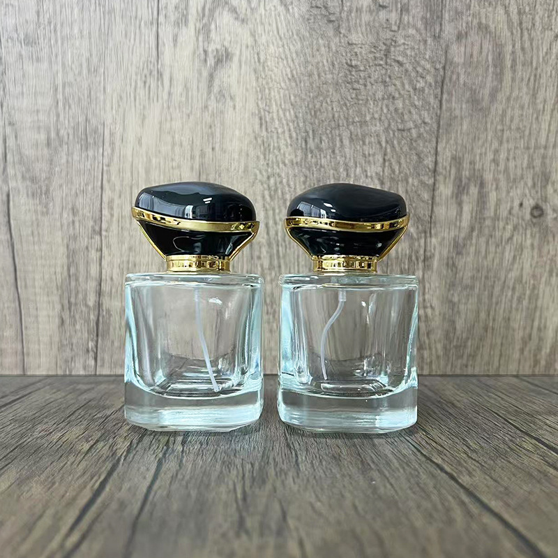 现货供应 B263-50ml精致黑金盖/喷雾瓶香水分装瓶/便携式玻璃空瓶