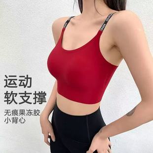 ײɫ��ĸ�玧�o���\�Ӄ������w�����ֱ�һ�w��ױ���Ů������⴩